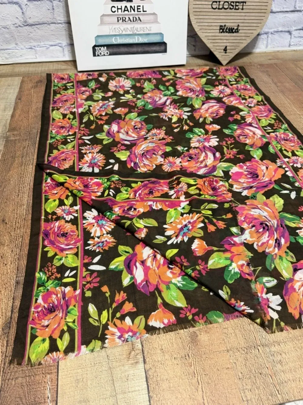 Vera Bradley oblong floral colorful scarf